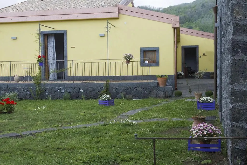 Farm stay Viola Nel Parco Villa Sant'Alfio Italy