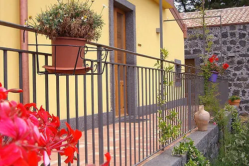 Farm stay Viola Nel Parco Villa Sant'Alfio
